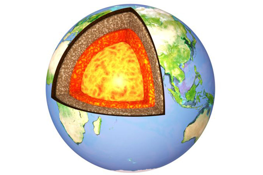 GETTY IMAGES Image caption La corteza terrestre tiene un espesor que varía desde los 5 km, en el fondo oceánico, hasta los 70 km en las zonas montañosas de los continentes.