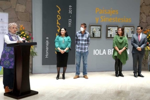 Inauguran en el museo de arte moderno la exposición “Paisajes y Sinestesias”, de Iola Benton