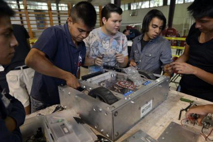 Va Naucalpan por apoyo a jóvenes emprendedores