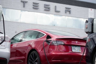 AMLO alista llamada con Elon Musk por inversión de Tesla en México