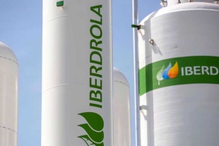 Hacienda hace oficial compra-venta de 13 plantas de Iberdrola