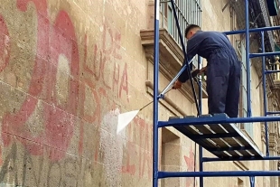 Limpian pintas en Palacio Nacional