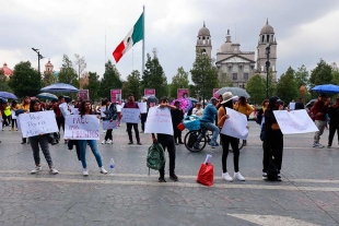 Los profesores afectados han tenido que buscar otras fuentes de ingreso para poder subsistir