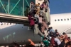 Caos en aeropuerto de Afganistán deja 6 muertos