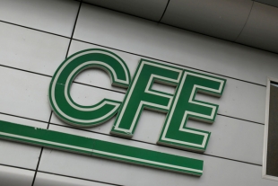 Amenaza CFE a deudores con remitirlos a buró de crédito