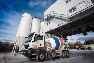 Cemex buscará convertir CO2 en combustible de aviación sostenible