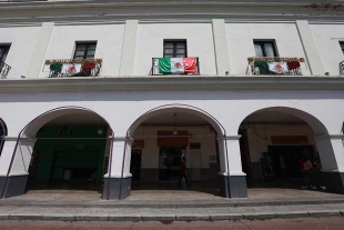 Las lonas llevarán impresas fotografías de artistas locales