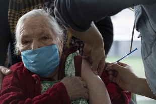 El municipio de Morelos inicia vacuna de refuerzo para adultos mayores de 60 años