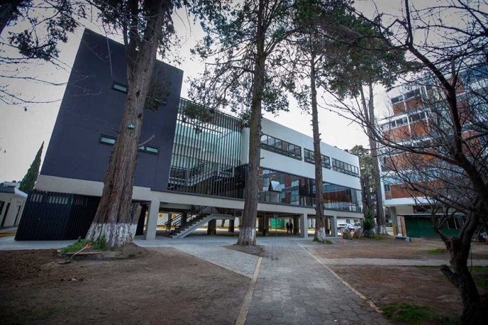 UAEMéx fortalece la infraestructura física de espacios universitarios