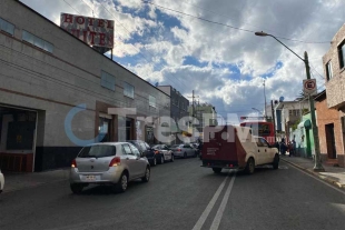 Localizan a pareja sin vida en hotel de Toluca