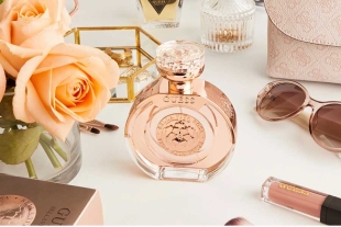 Bella Vita Rosa de GUESS es una celebración a las mujeres