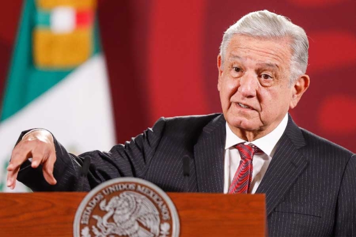 AMLO adelanta que habrá más renuncias de aspirantes presidenciales