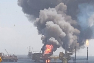 Se incendia plataforma de Pemex; reportan 5 heridos