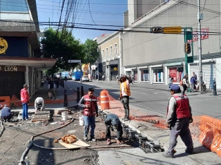 Toluca instala primeros cruceros inteligentes del país; reabren calles este domingo