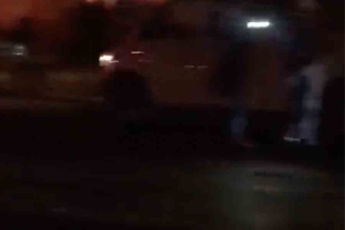 Trailer arrastra vehículos y provoca fuerte accidente en la México-Querétaro