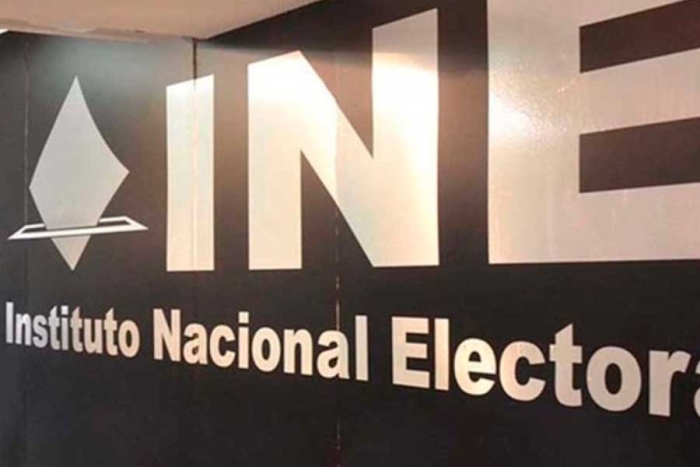 Renuncian 8 directivos del INE tras entrada en vigor de &#039;Plan B&#039;