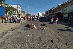 Mueren motociclistas en accidente en Tejupilco