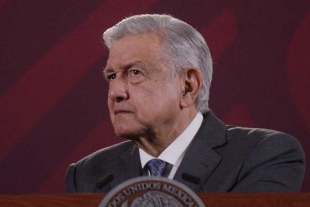  UNAM deberá hacer público título de AMLO, ordena el INAI