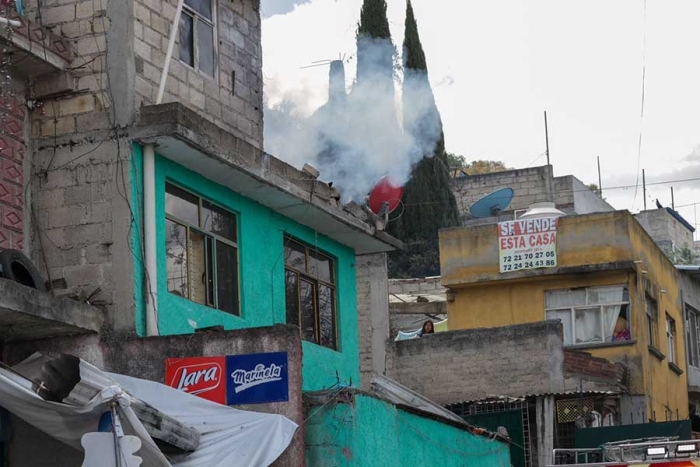 Explosión de pólvora en Metepec deja una persona muerta