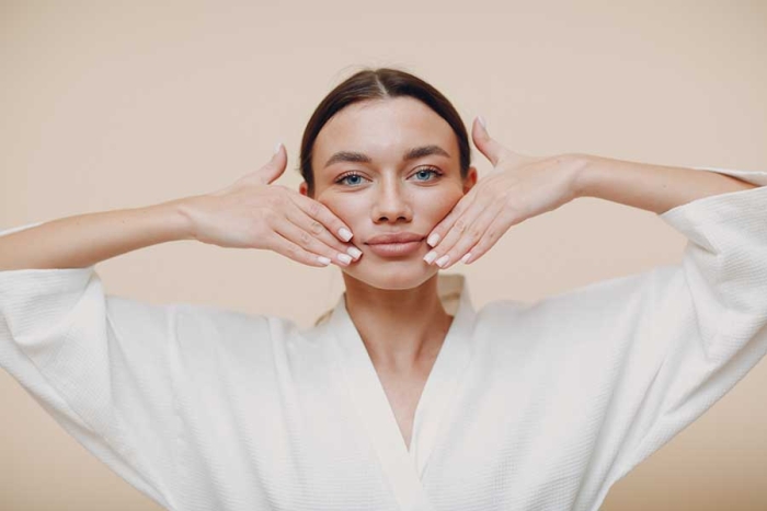 Yoga facial: 3 ejercicios para tonificar los músculos de la cara