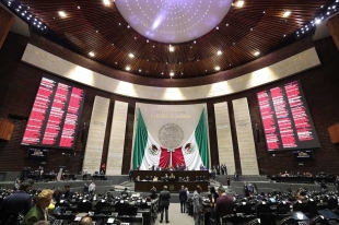 El INE proyecta que Morena, PT y Partido Verde obtendrán la mayoría calificada en la Cámara de Diputados.