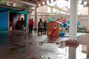 Dejan lluvias afectaciones en diversos puntos de la capital mexiquense