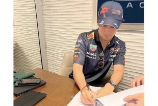 &quot;Checo&quot; renueva contrato con Red Bull hasta 2024