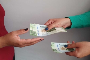 Sólo el seis por ciento de las mujeres que trabajan ganan más de 12 mil pesos mensuales