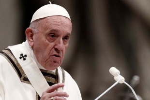 Papa Francisco no oficiará misa de fin de año por fuertes dolores