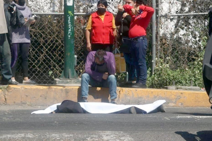 Transporte público arrolla y mata a mujer en Tlalnepantla