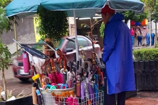 Para algunos trabajadores, los comerciantes están haciendo su agosto 
