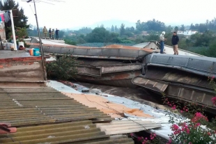 Descarrila tren en Jalisco, deja un muerto y cuatro casas destruidas
