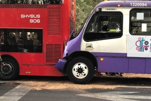 Suspenden a empresa de autobús que chocó con Metrobús