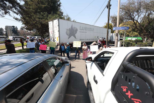 Representantes del Gobierno del Estado de México acudieron al sitio para intentar entablar diálogo