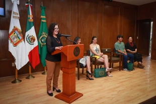La directora de Apoyo Académico a Estudiantes, Sandra Galván Mares, expresó el entusiasmo institucional por recibir al estudiantado