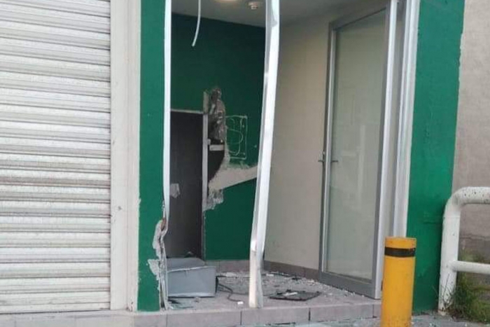 Se roban dinero con todo y cajero automático en Toluca