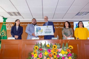 El rector explicó que la UAEMéx es una institución sumamente comprometida con la excelencia educativa y con la creación de espacios responsables con el medio ambiente