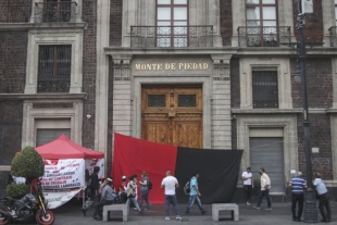 Trabajadores estallaron la huelga en el Nacional Monte de Piedad en los primeros minutos de este miércoles 1 de octubre de 2025