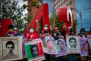 Ordenan aprehender otra vez a 8 militares por Ayotzinapa