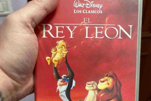 Cinta VHS del &quot;El Rey León&quot; se vende hasta por un millón de pesos