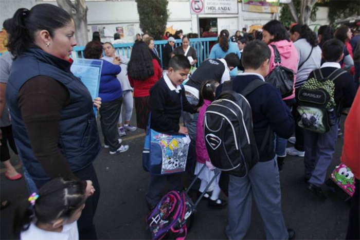 Este lunes regresarán a clases aproximadamente 2.5 millones de estudiantes en el Edomex