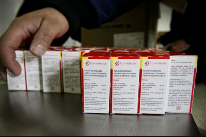 Crítica AMLO a farmacéuticas que quieren vender dosis de refuerzo contra Covid