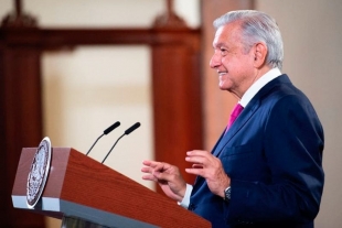 Inicia proceso de reestructuración de la deuda de Pemex: AMLO