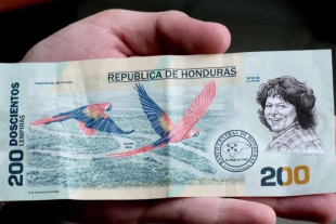 El diseño del billete, del cual se fabricaron 20 millones de piezas, integra elementos que rinden tributo a la lucha de Cáceres