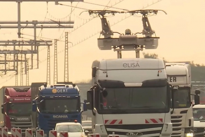 Alemania abre la primera carretera eléctrica del mundo