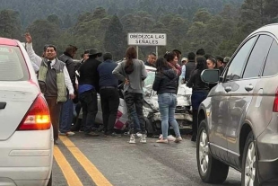 Choque frontal deja dos muerto y cuatro heridos en Zinacantepec
