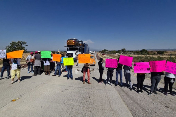 Indígenas se manifiestan contra construcción de termoeléctrica en Morelos