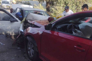 Choque frontal deja cuatro heridos en la Tenancingo–Villa Guerrero