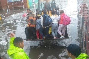 Lluvias dejan afectaciones en la línea 4 del Mexibús, en Ecatepec