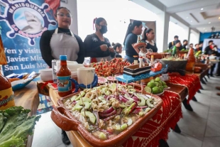 Los organizadores estiman la venta de aproximadamente 12 toneladas de pescados y mariscos